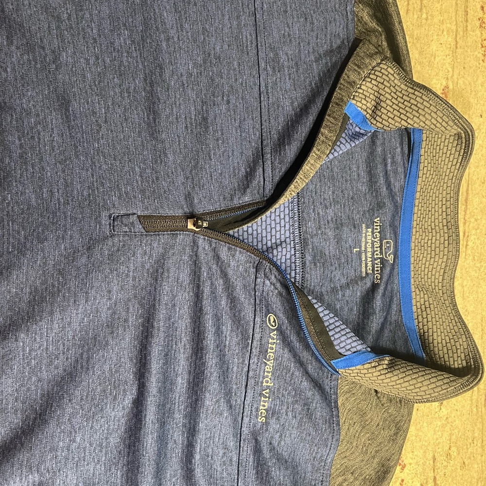 Vineyard Vines Men’s Performance (L) - image 3